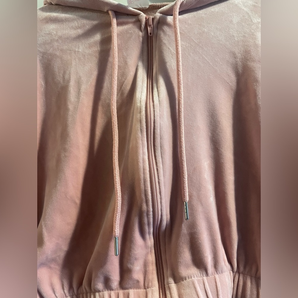 3/$20 Angel velour cropped jacket - Picture 6 of 7